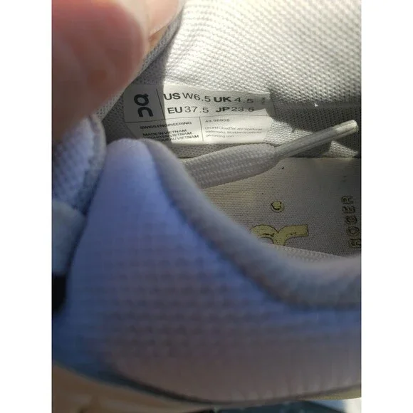 On Cloud THE ROGER Advantage Womens Running Shoes White Hay Size 6.5 - Picture 11 of 16